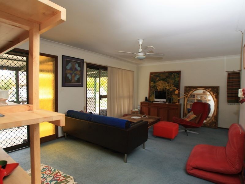 7 Kiah Close, Ocean Shores NSW 2483