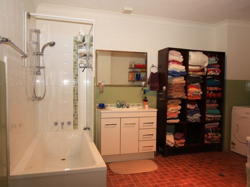 10/2 Arika Avenue, Ocean Shores NSW 2483