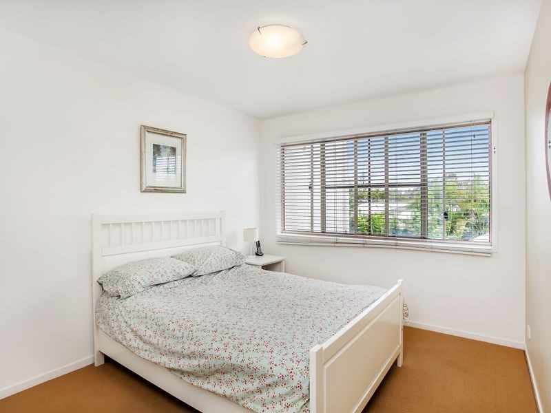 2/4 Halyard Court, Ocean Shores NSW 2483