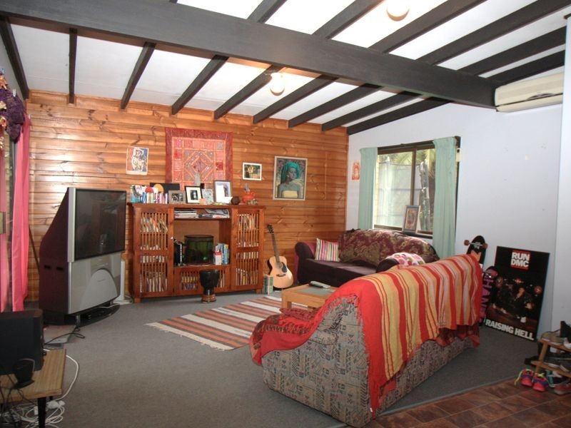 2 Oba Place, Ocean Shores NSW 2483