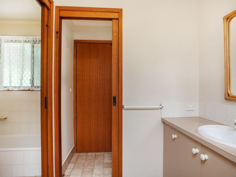 3 Burra Burra Close, Ocean Shores NSW 2483