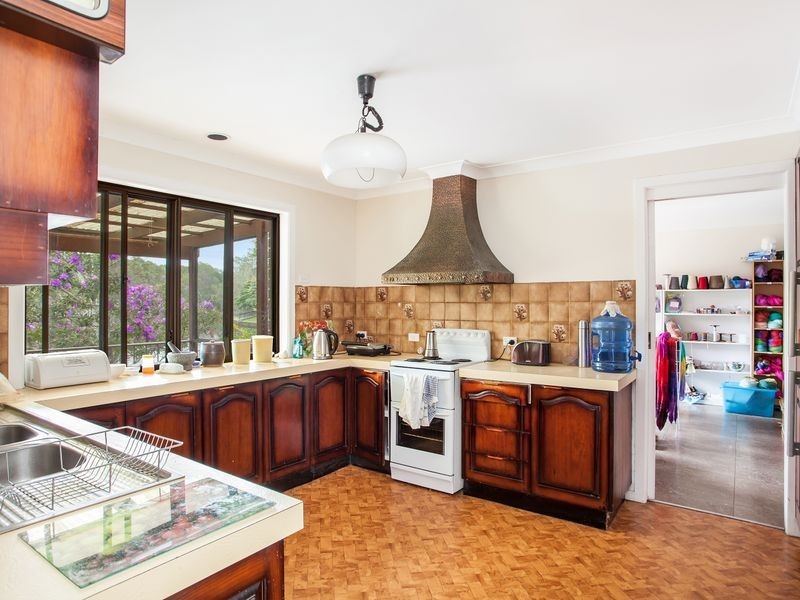 22 Natan Court, Ocean Shores NSW 2483