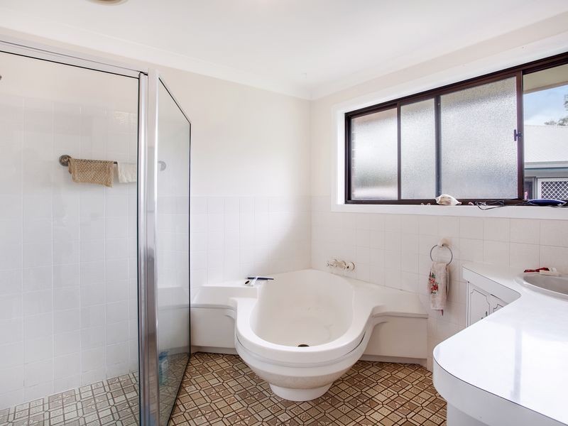 22 Natan Court, Ocean Shores NSW 2483