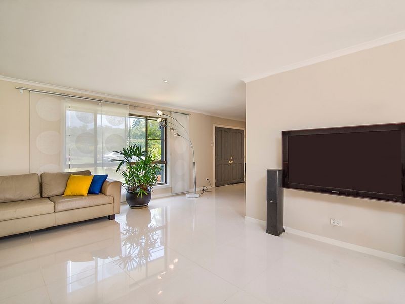 54 Narooma Drive, Ocean Shores NSW 2483