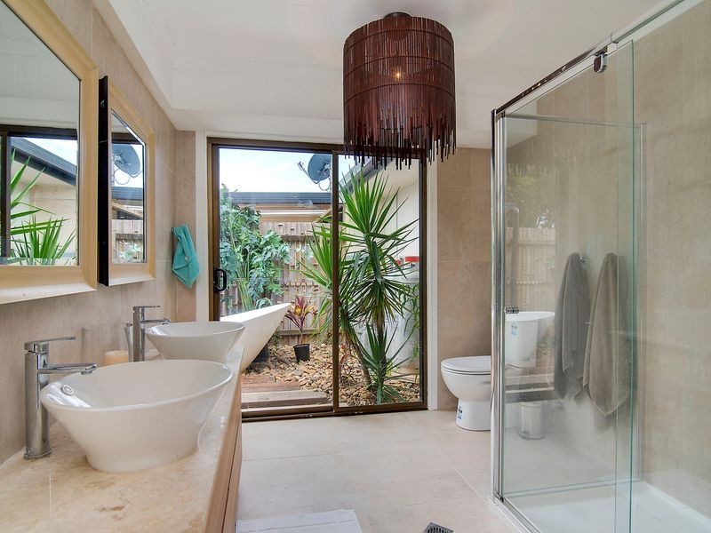 54 Narooma Drive, Ocean Shores NSW 2483