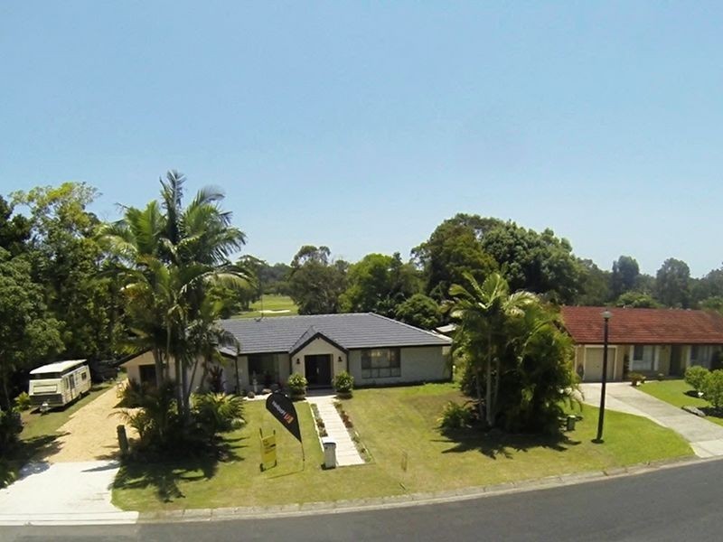 54 Narooma Drive, Ocean Shores NSW 2483