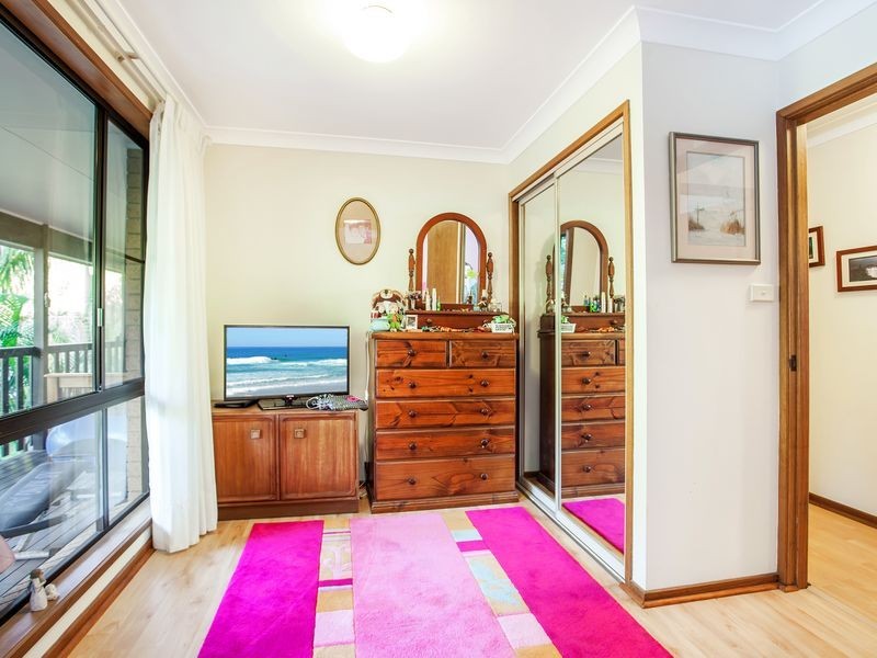 4 Walgooan Way, Ocean Shores NSW 2483