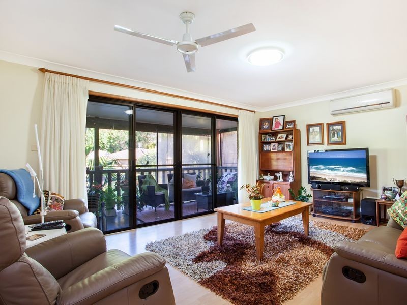 4 Walgooan Way, Ocean Shores NSW 2483