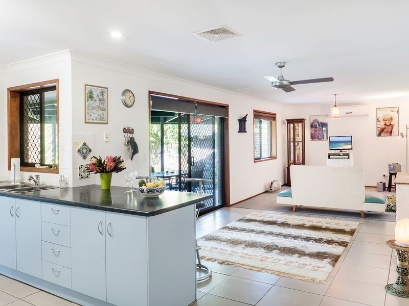 39 Narooma Drive, Ocean Shores NSW 2483