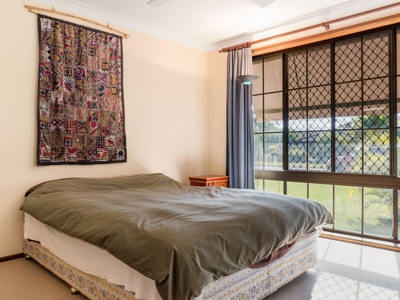 39 Narooma Drive, Ocean Shores NSW 2483