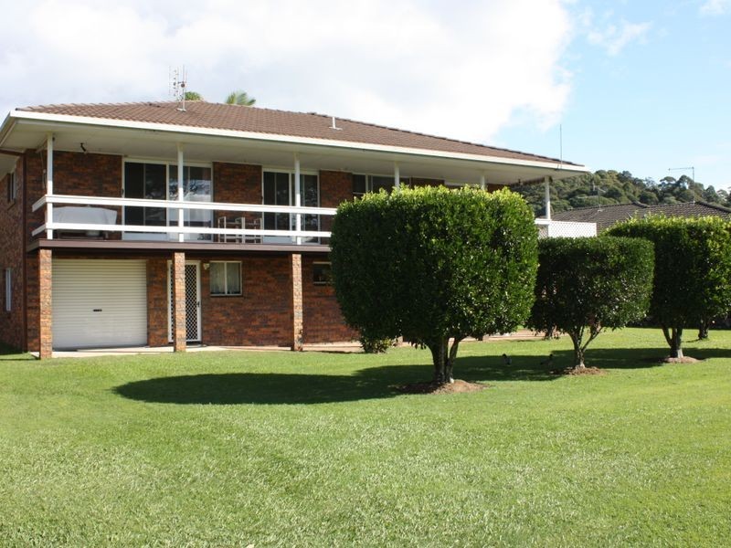8 Kiah Close, Ocean Shores NSW 2483