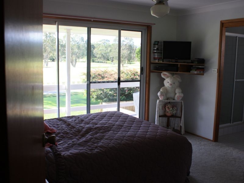 8 Kiah Close, Ocean Shores NSW 2483