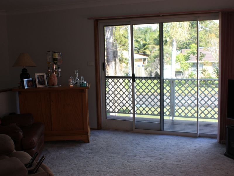 8 Kiah Close, Ocean Shores NSW 2483
