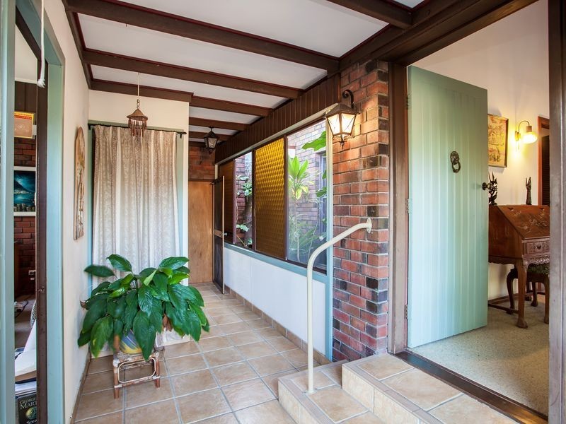 15 Woggoon Terrace, Ocean Shores NSW 2483
