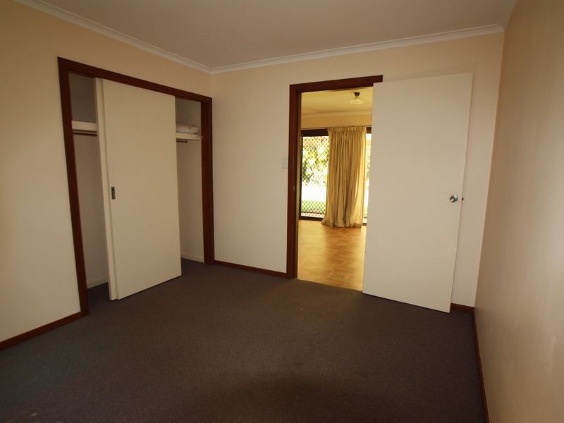 16 Tindarra Avenue, Ocean Shores NSW 2483