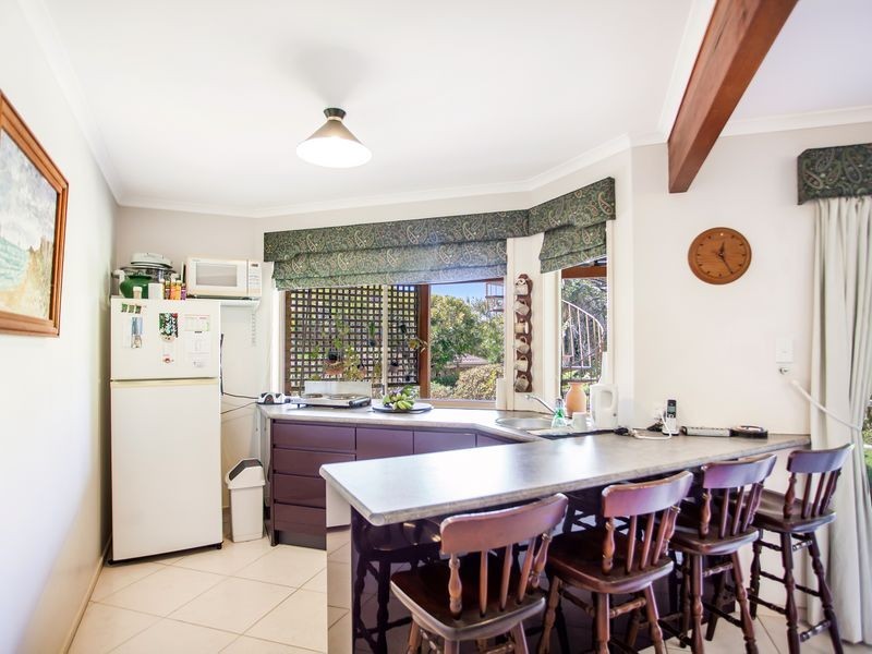 5 Napelle Court, Ocean Shores NSW 2483