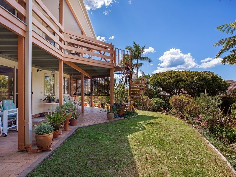 5 Napelle Court, Ocean Shores NSW 2483