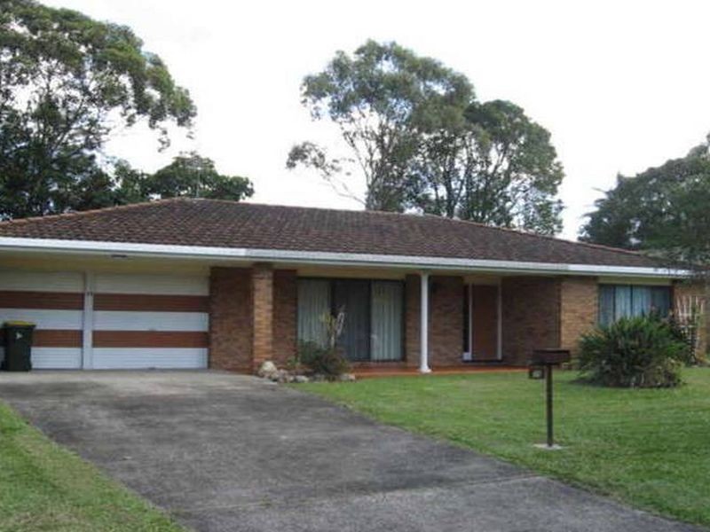 39 Bulgoon Crecent, Ocean Shores NSW 2483