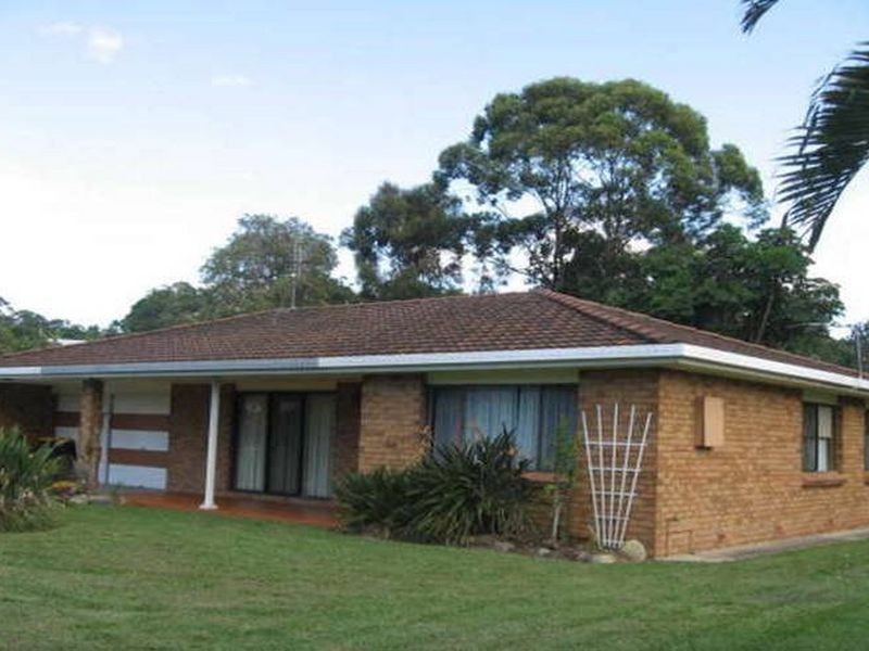 39 Bulgoon Crecent, Ocean Shores NSW 2483