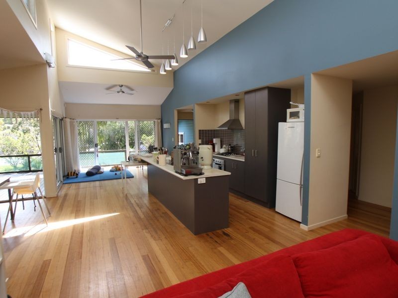 9 Mia Court, Ocean Shores NSW 2483