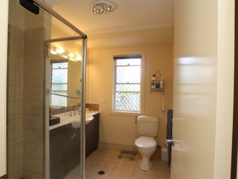 9 Mia Court, Ocean Shores NSW 2483