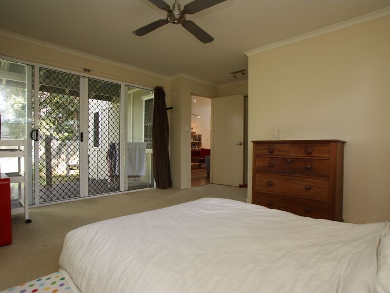 9 Mia Court, Ocean Shores NSW 2483