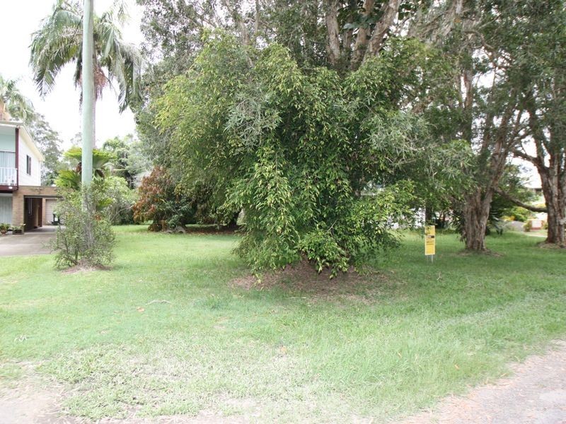 11 Gloria Street, South Golden Beach NSW 2483