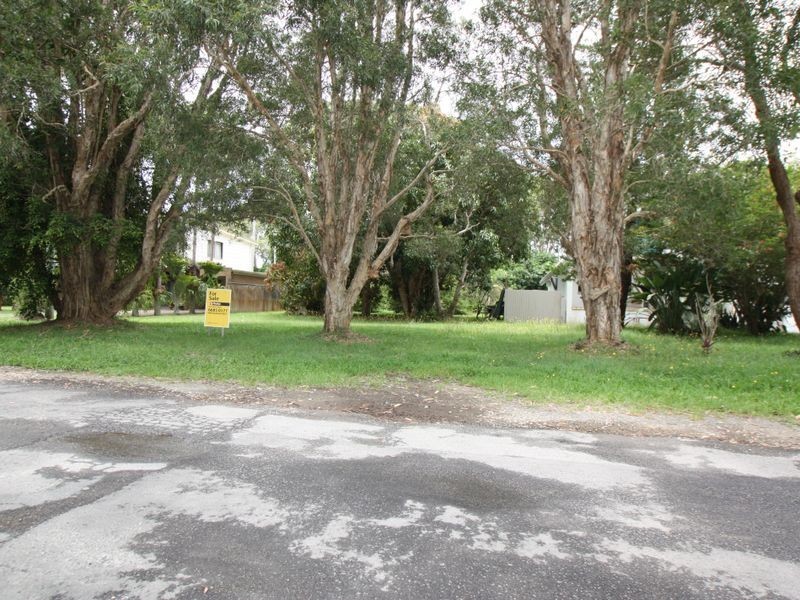 11 Gloria Street, South Golden Beach NSW 2483