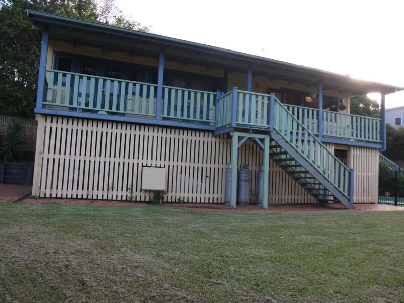 4 Jarrah Crescent, Ocean Shores NSW 2483