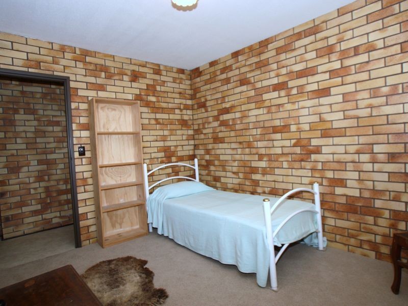 32 Yamble Drive, Ocean Shores NSW 2483