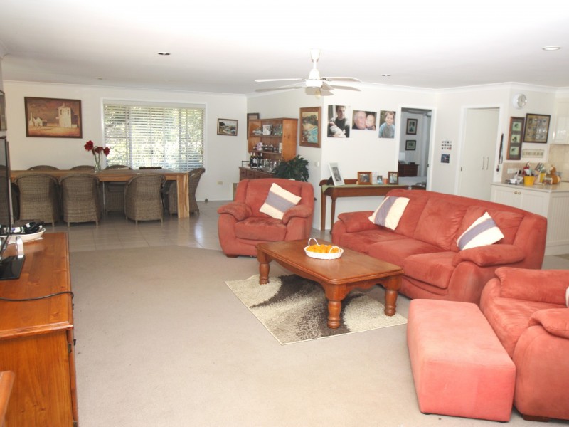 96 Balemo Drive, Ocean Shores NSW 2483