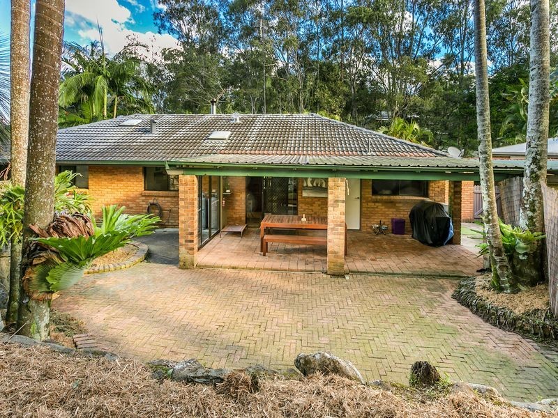 12 Mundurra Avenue, Ocean Shores NSW 2483