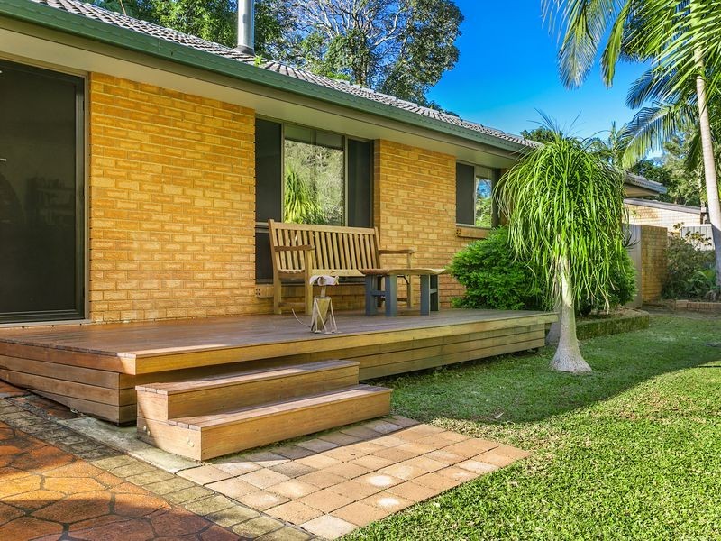 12 Mundurra Avenue, Ocean Shores NSW 2483