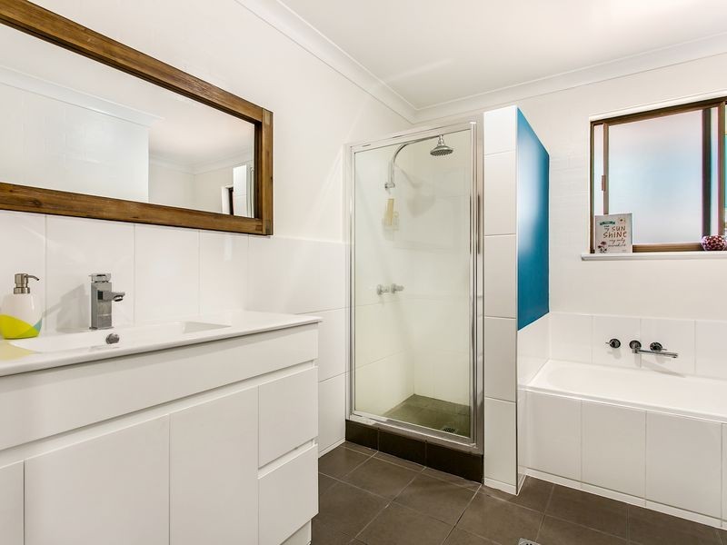 12 Mundurra Avenue, Ocean Shores NSW 2483