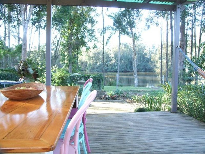 122 Balemo Drive, Ocean Shores NSW 2483