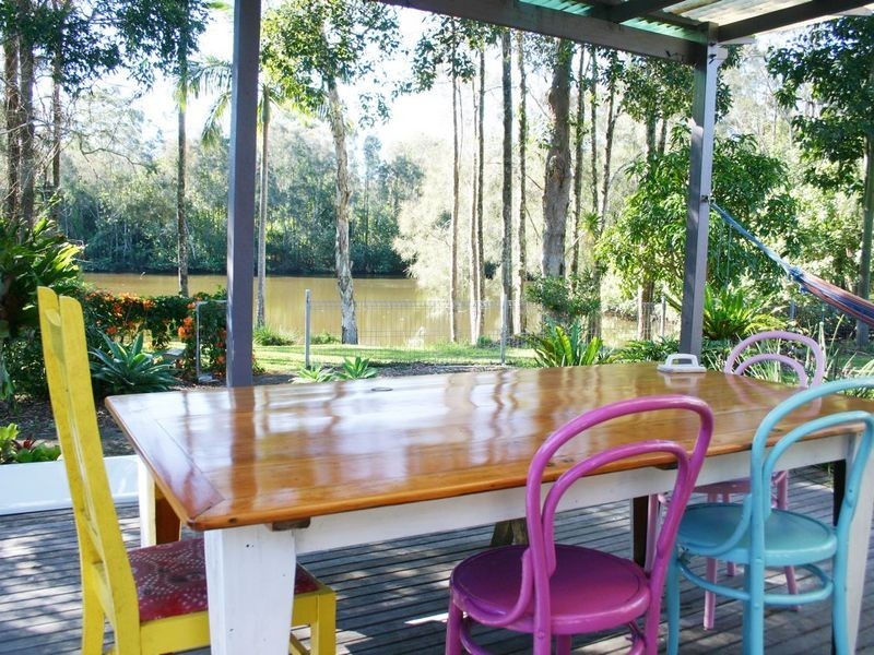 122 Balemo Drive, Ocean Shores NSW 2483