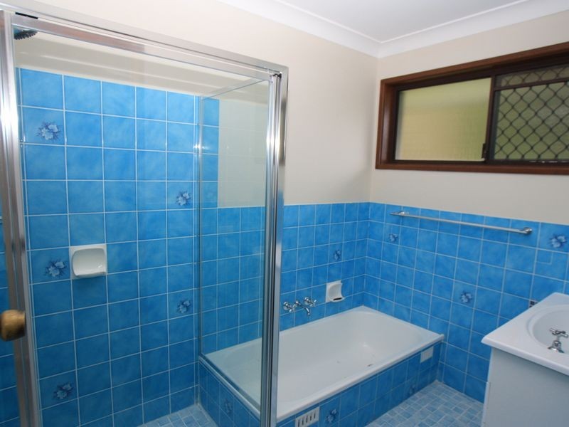 2 Inderwong Avenue, Ocean Shores NSW 2483