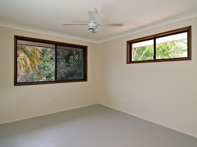 2 Inderwong Avenue, Ocean Shores NSW 2483