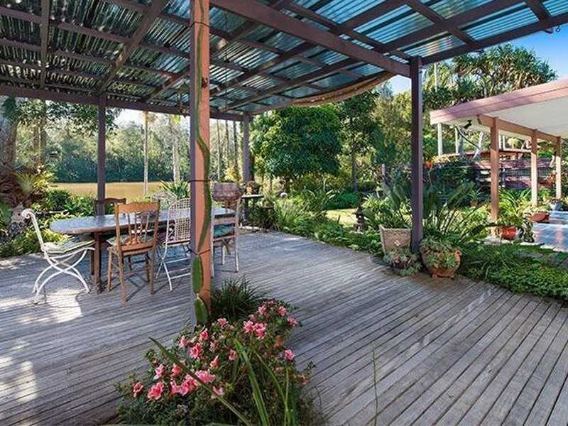 122 Balemo Drive, Ocean Shores NSW 2483