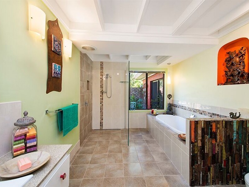 122 Balemo Drive, Ocean Shores NSW 2483