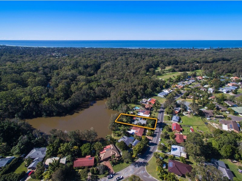 122 Balemo Drive, Ocean Shores NSW 2483