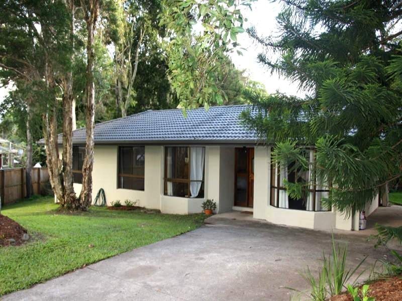 1 Gooloo Court, Ocean Shores NSW 2483