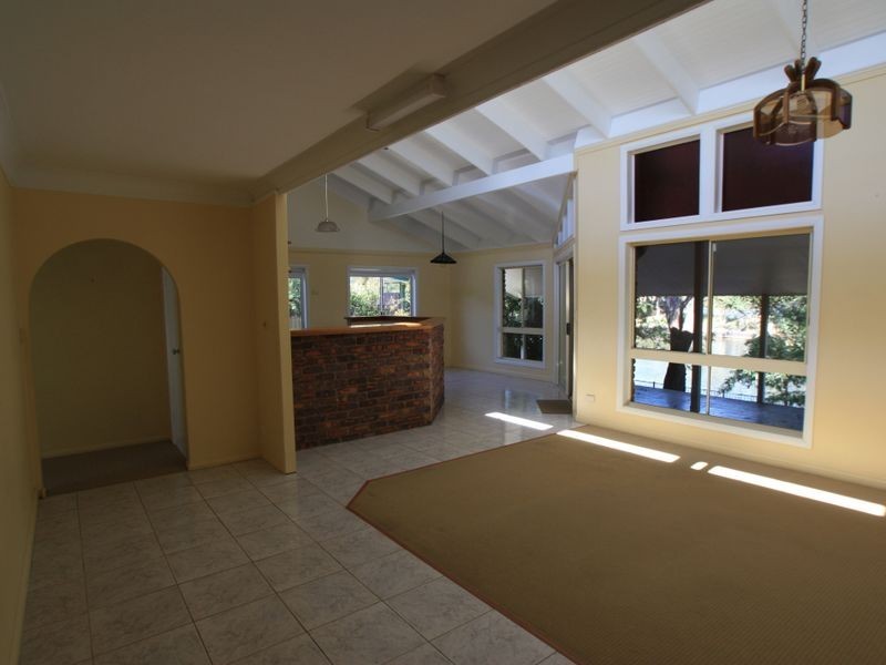 24 Natan Court, Ocean Shores NSW 2483