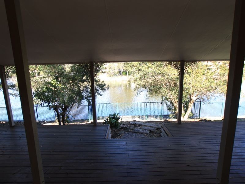 24 Natan Court, Ocean Shores NSW 2483