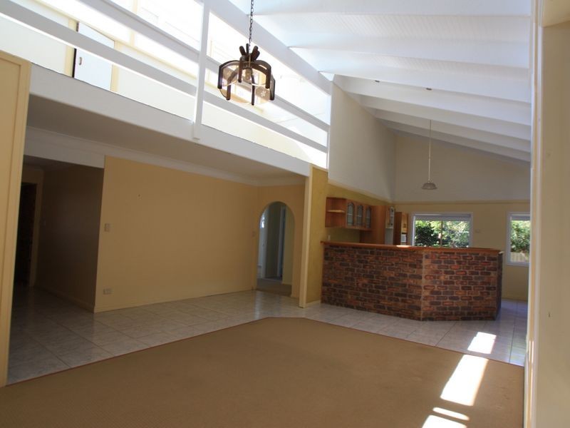 24 Natan Court, Ocean Shores NSW 2483