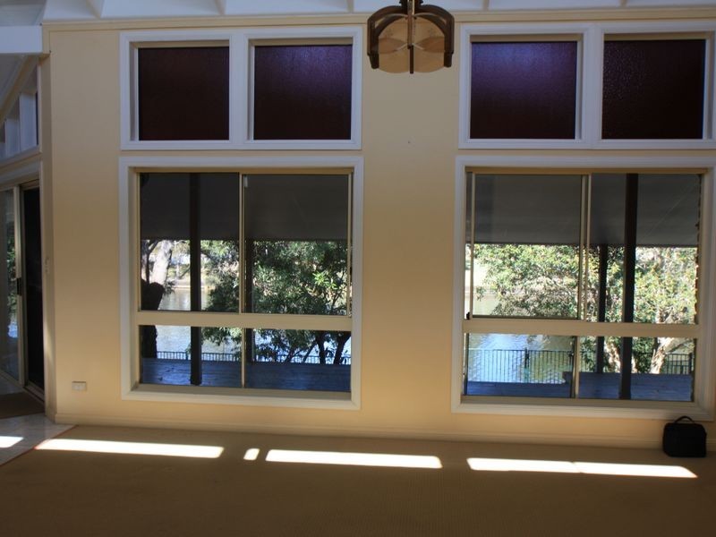 24 Natan Court, Ocean Shores NSW 2483