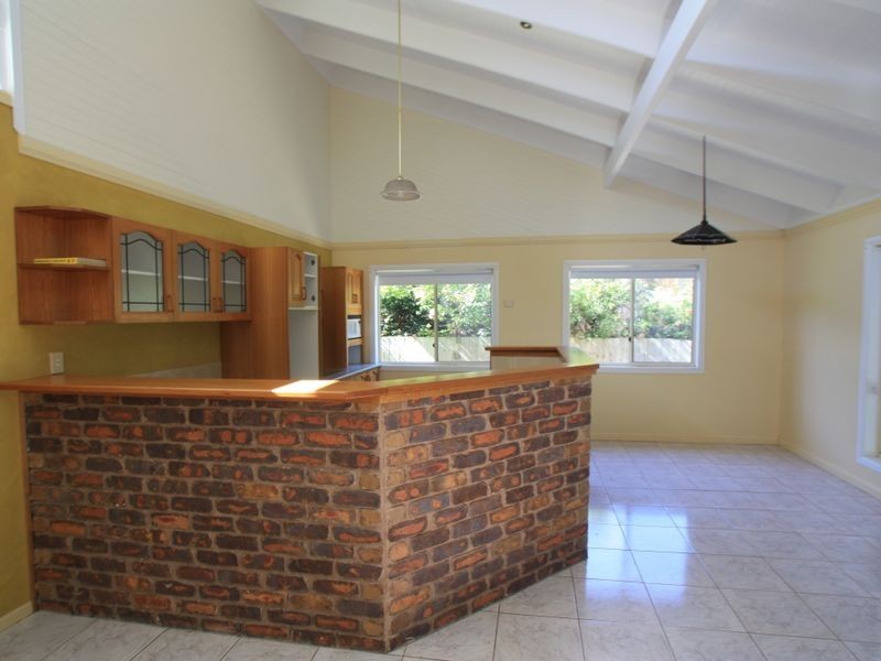 24 Natan Court, Ocean Shores NSW 2483