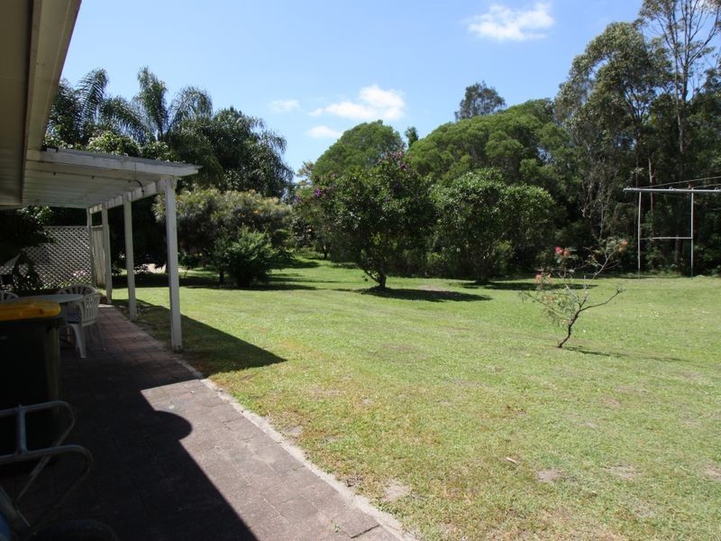 4 Bass Court, Ocean Shores NSW 2483