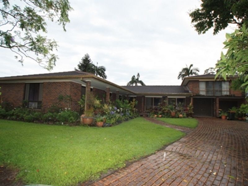22 Natan Court, Ocean Shores NSW 2483
