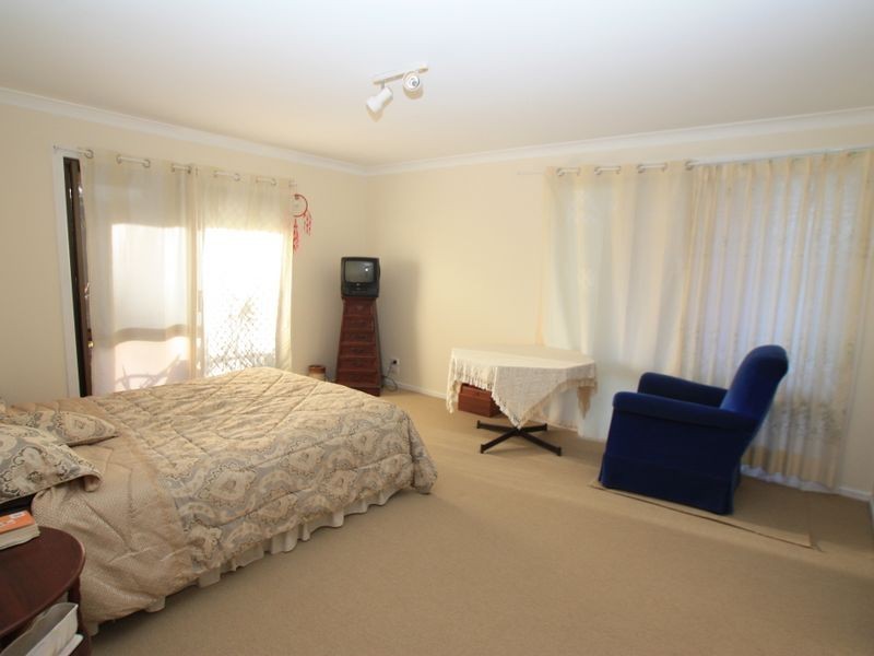 22 Natan Court, Ocean Shores NSW 2483